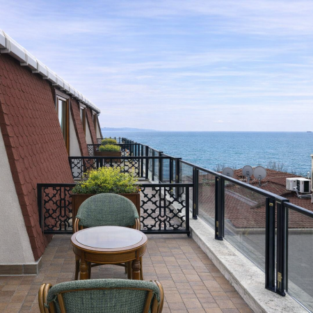 GLK sea mansion suites teras balcony 2.png